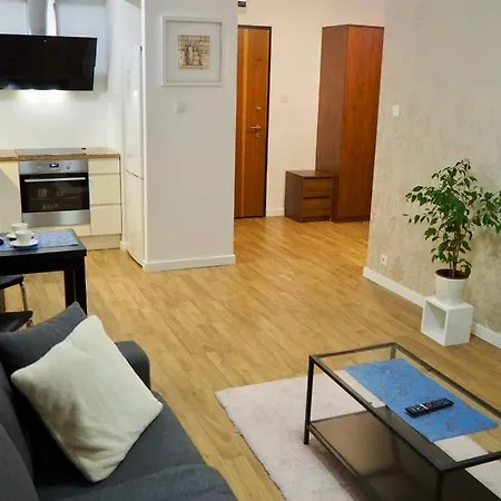 Wilanów Close To Town Hall&palace Varsovia