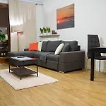 Apartment Wilanow Close To Town Hall And Palace