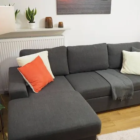 Wilanow Close To Town Hall And Palace アパート