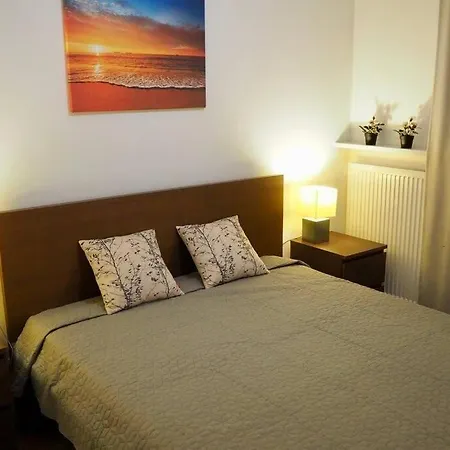 Wilanow Close To Town Hall And Palace Lägenhet